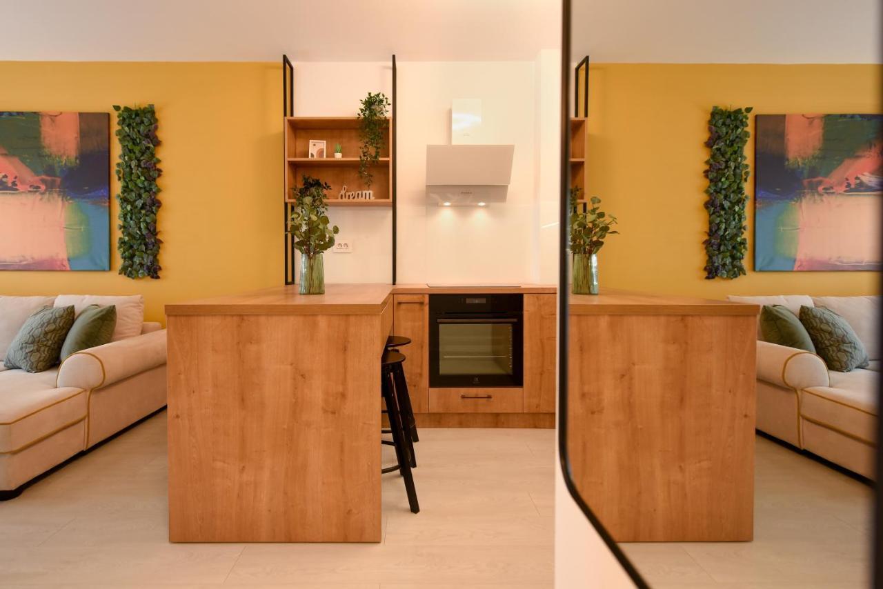 Colorful Fusion - Modern 1br Near Romexpo Center Appartamento *