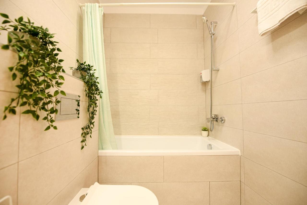 Colorful Fusion - Modern 1br Near Romexpo Center Appartamento Bucarest